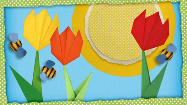 Schnipselgras mit Blüten und Marienkäfern